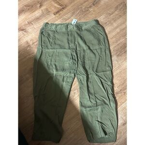 Green Casual Pants